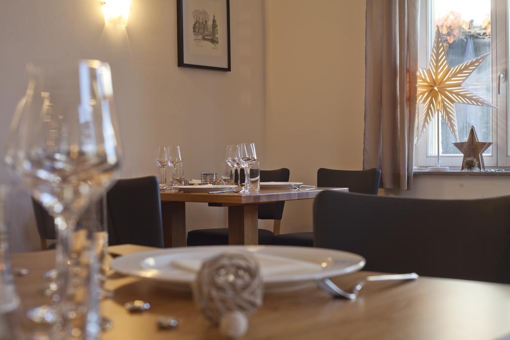 מלון שפייר Gasthaus Zum Halbmond מראה חיצוני תמונה